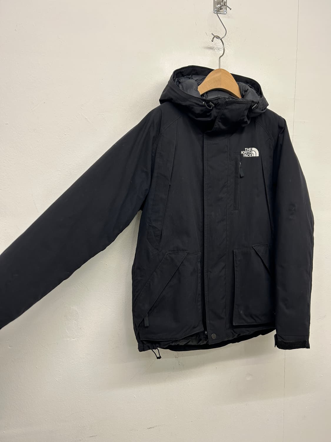 노스페이스 블랙 퍼텍스 퀀텀 패딩 자켓 상품이미지2