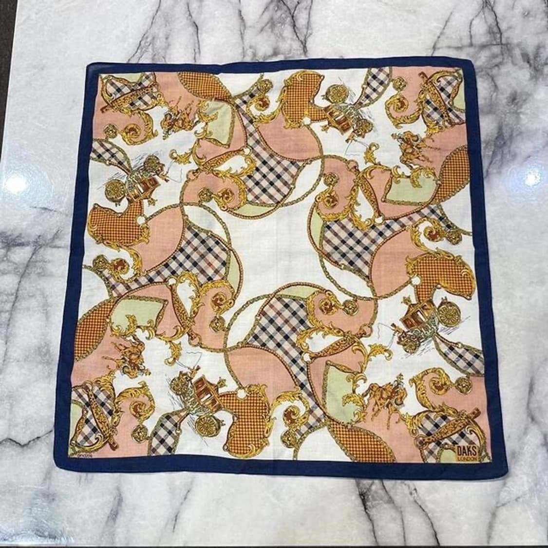 닥스 런던 스카프   상품이미지1