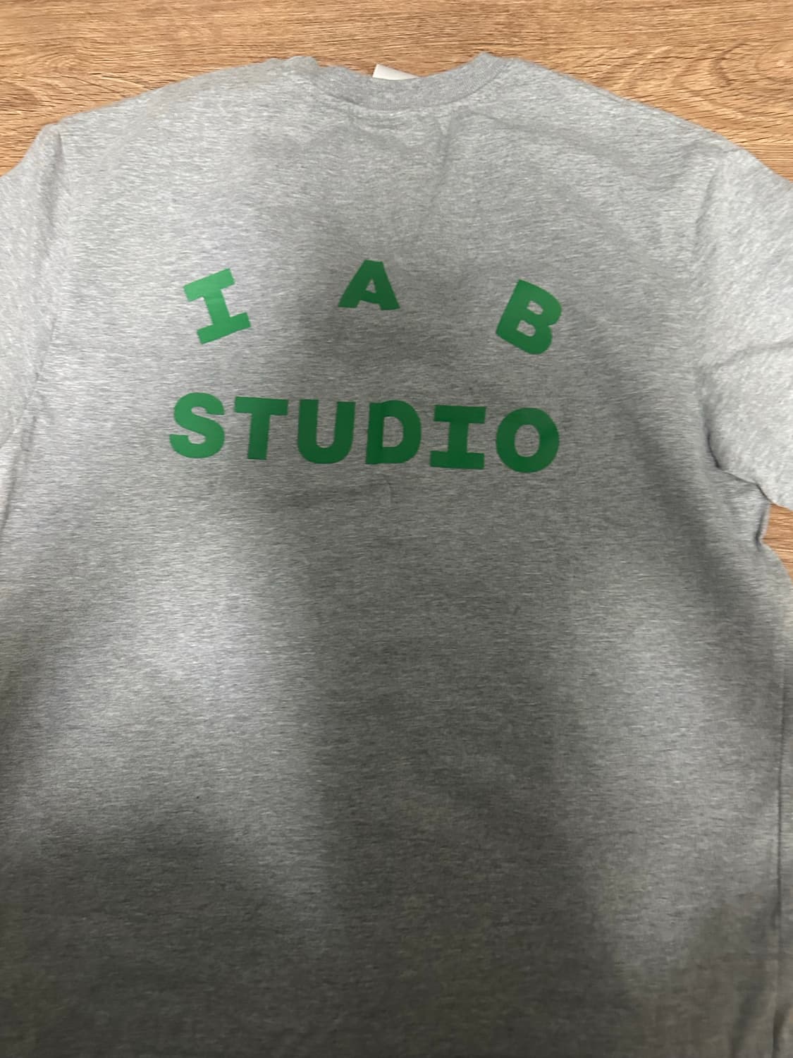 아이앱 스튜디오 그레이 그린 반팔 L 상품이미지2