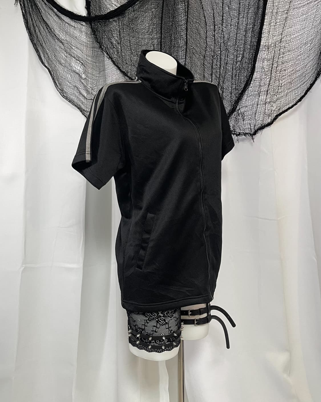 black zip-up 상품이미지1