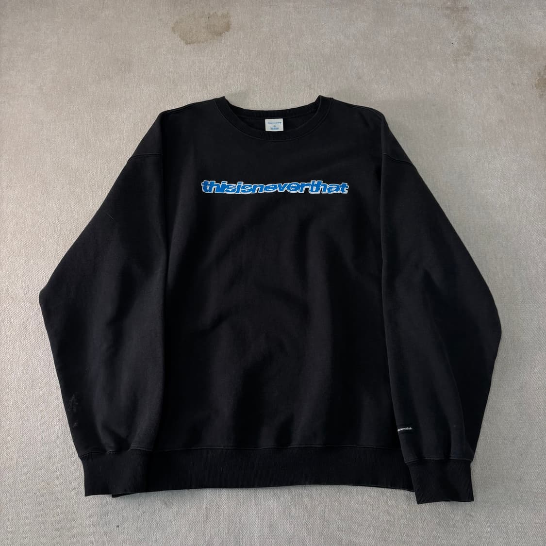 105 디스이즈네버댓 빅로고 맨투맨 상품이미지1