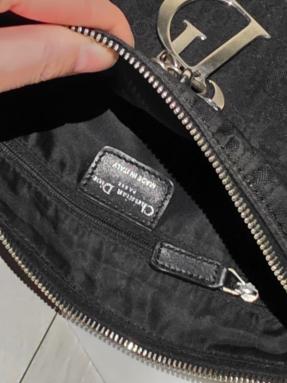 디올 블랙 오블리크 Dior 참 장식 크로스백 메신저백 상품이미지8