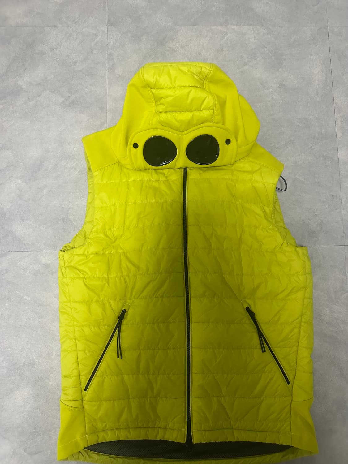 CP 컴퍼니 패딩조끼 상품이미지1