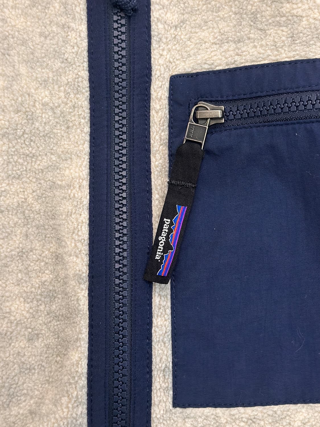 파타고니아 신칠라 오트밀/네이비 집업 자켓  상품이미지7