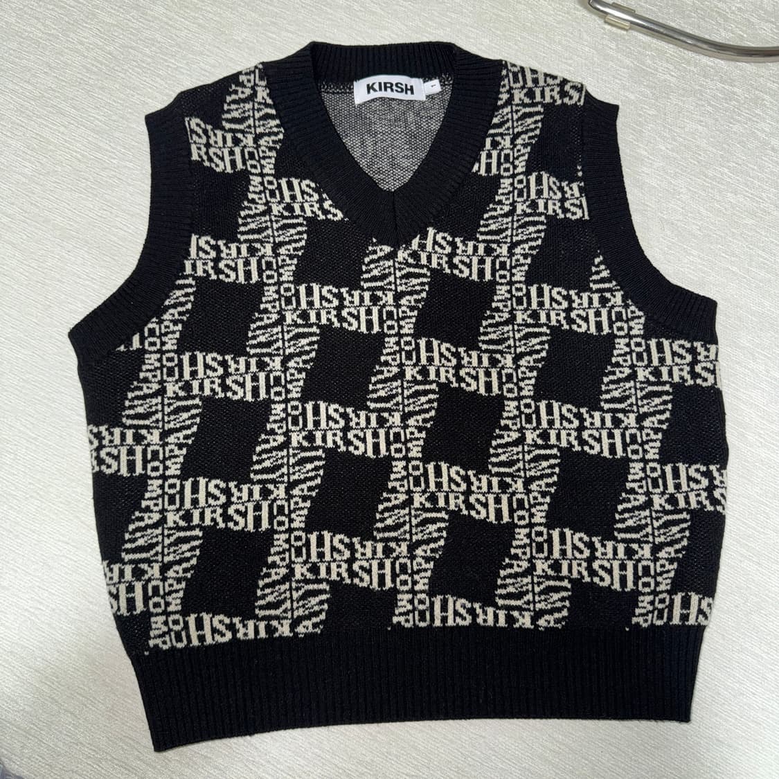 키르시 스파이럴 자카드 니트 베스트 상품이미지2