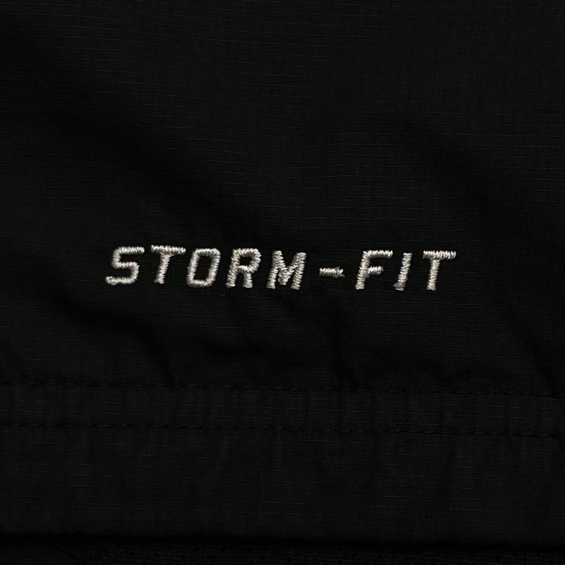 Nike 스우시 블랙 윈드자켓 상품이미지3