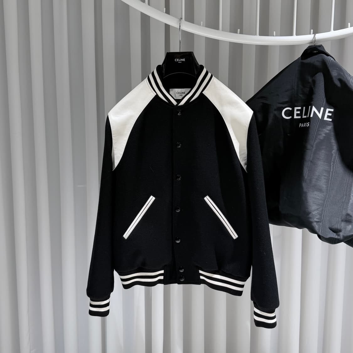 (S/50) / 셀린느 클래식 테디 레더 바시티 봄버 블루종 자켓 블랙 상품이미지1