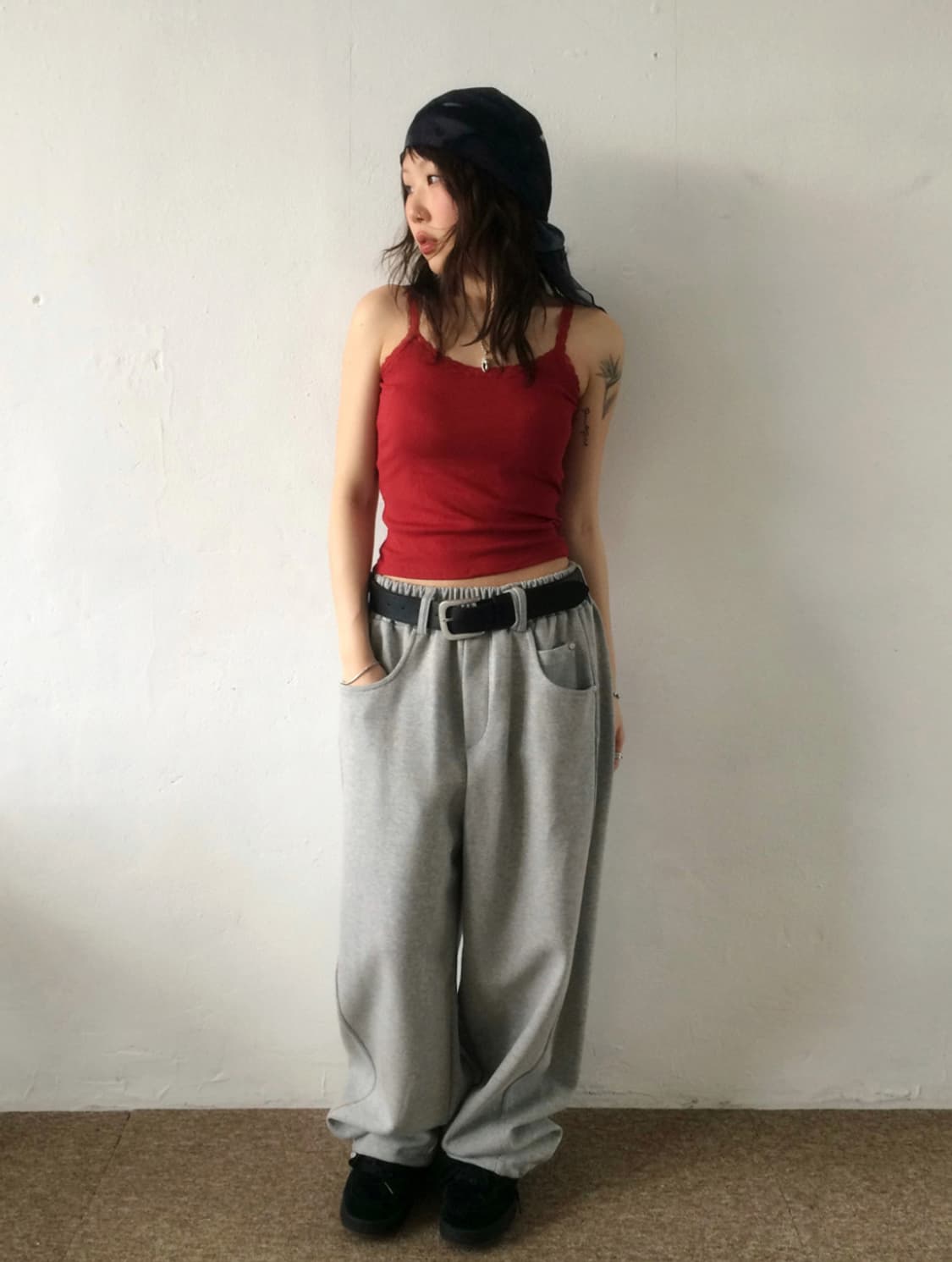 와이드 핏 코튼 벨트 트레이닝 팬츠 (새상품) 상품이미지1