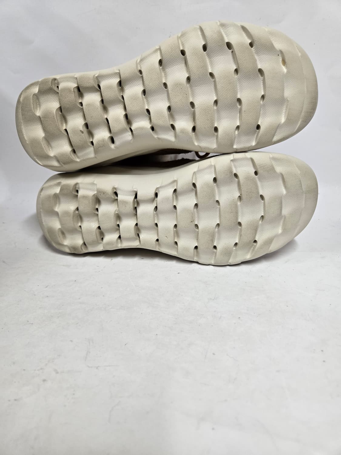 스케쳐스 온더고조이 스웨이드 퍼 부츠 브라운225 상품이미지8