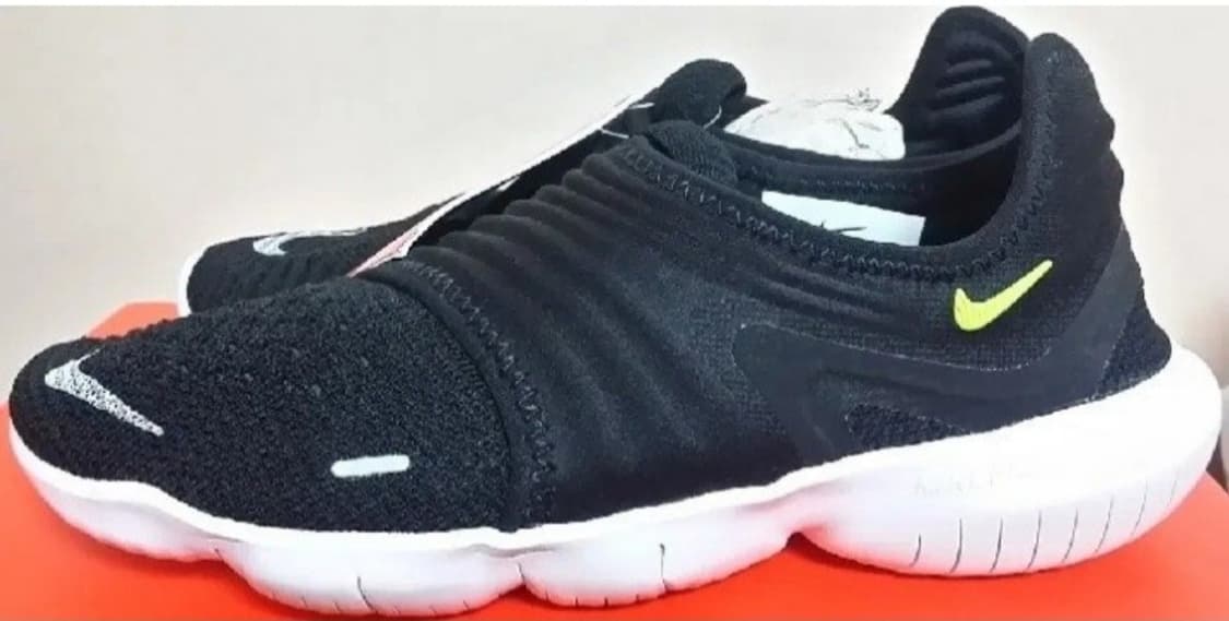나이키 우먼스 프리런 플라이니트 3.0 검흰 새상품 235 상품이미지3