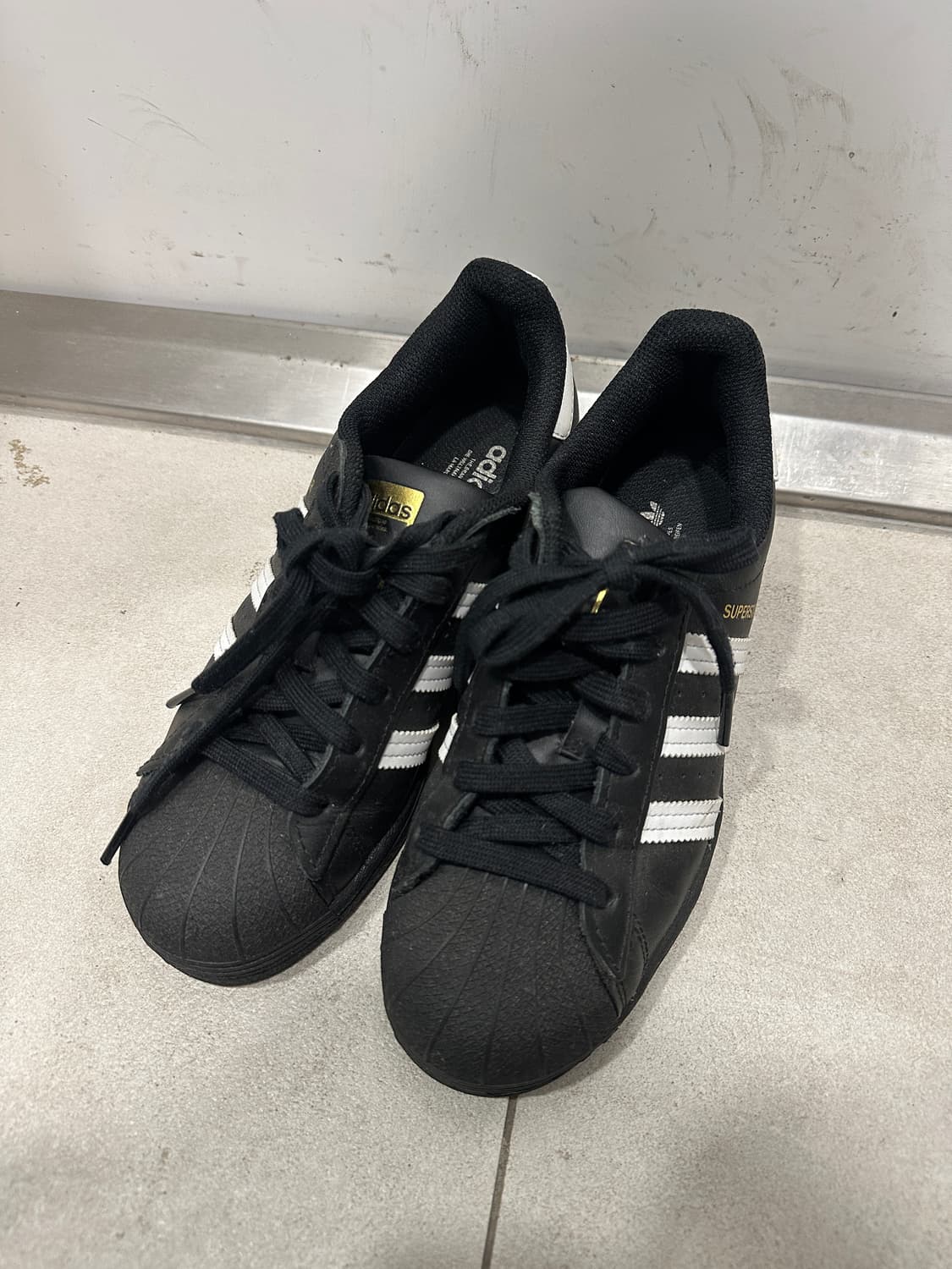 아디다스 슈퍼스타 코어 블랙 화이트 230 상품이미지2