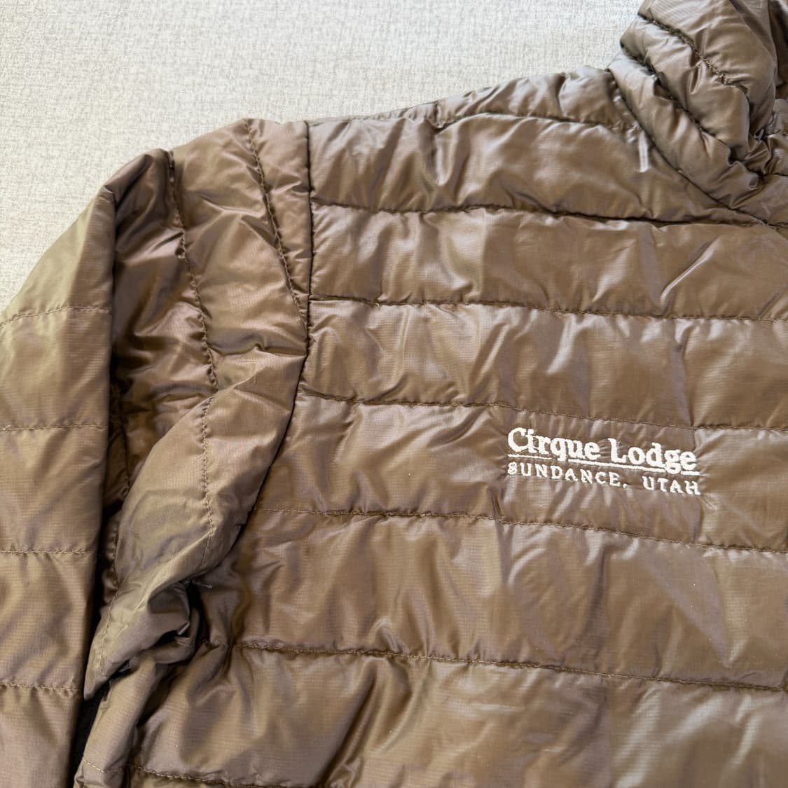 파타고니아 멘즈 경량패딩 브라운 상품이미지4