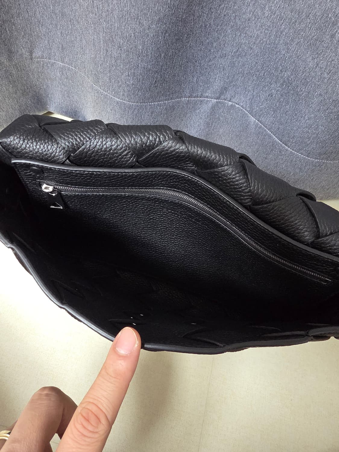 보테가베네타 라지 디아고 크로스백 상품이미지9