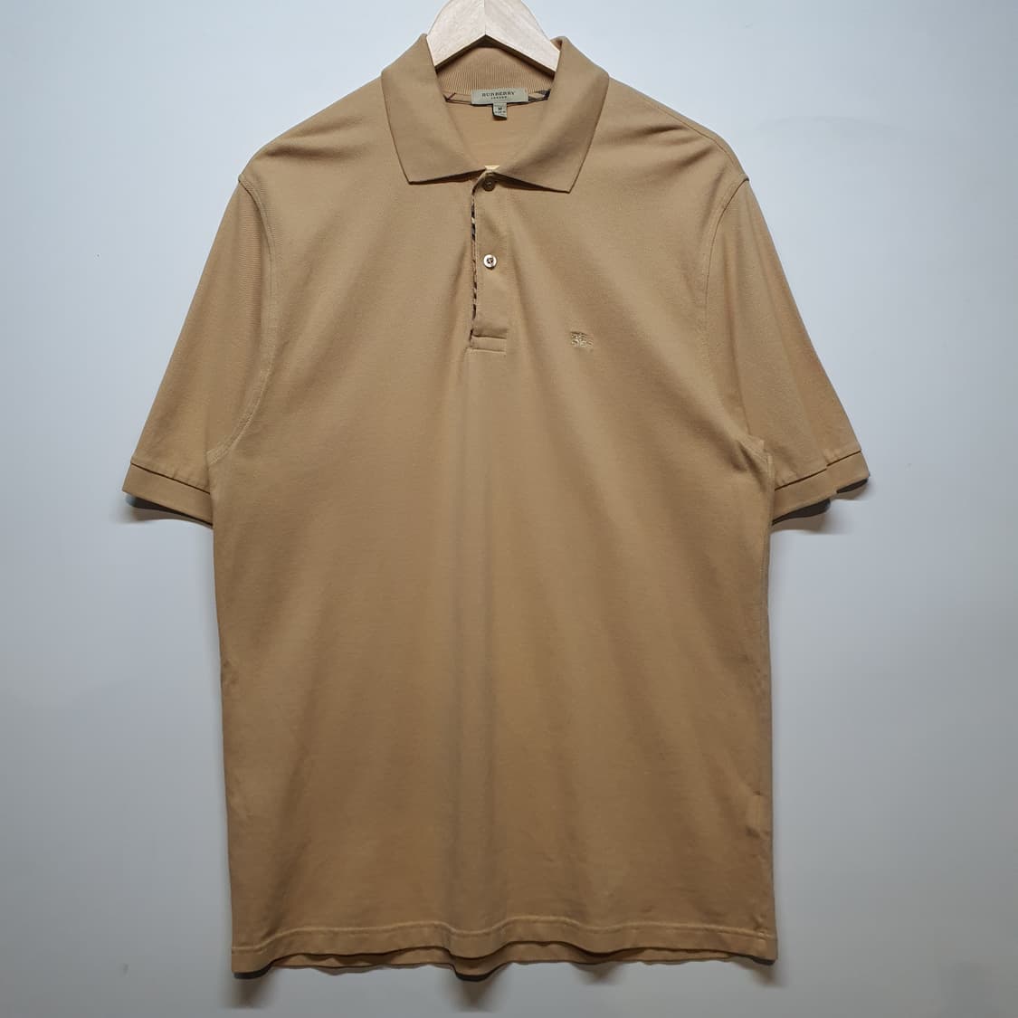 버버리 반팔 폴로티셔츠 상품이미지1