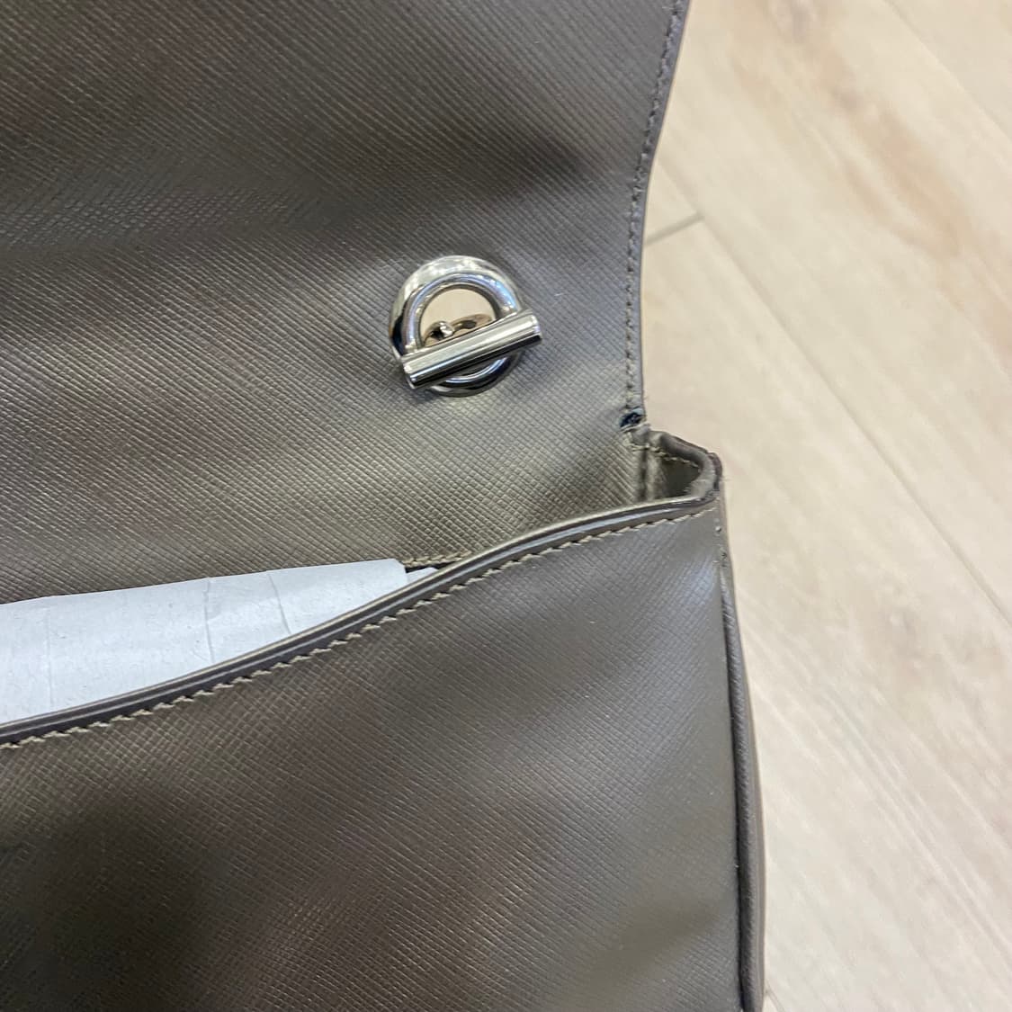 페라가모 숄더백 상품이미지4