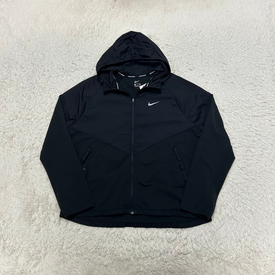 Nike Black Running Windbreaker 상품이미지4