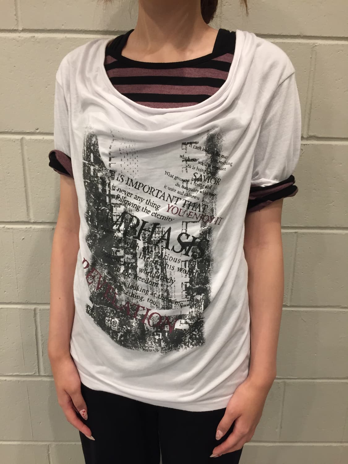 Layered Stripe Sleeve Graphic T-Shirt 상품이미지3