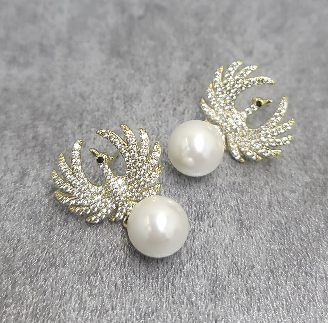 pave pearl earrings 상품이미지1