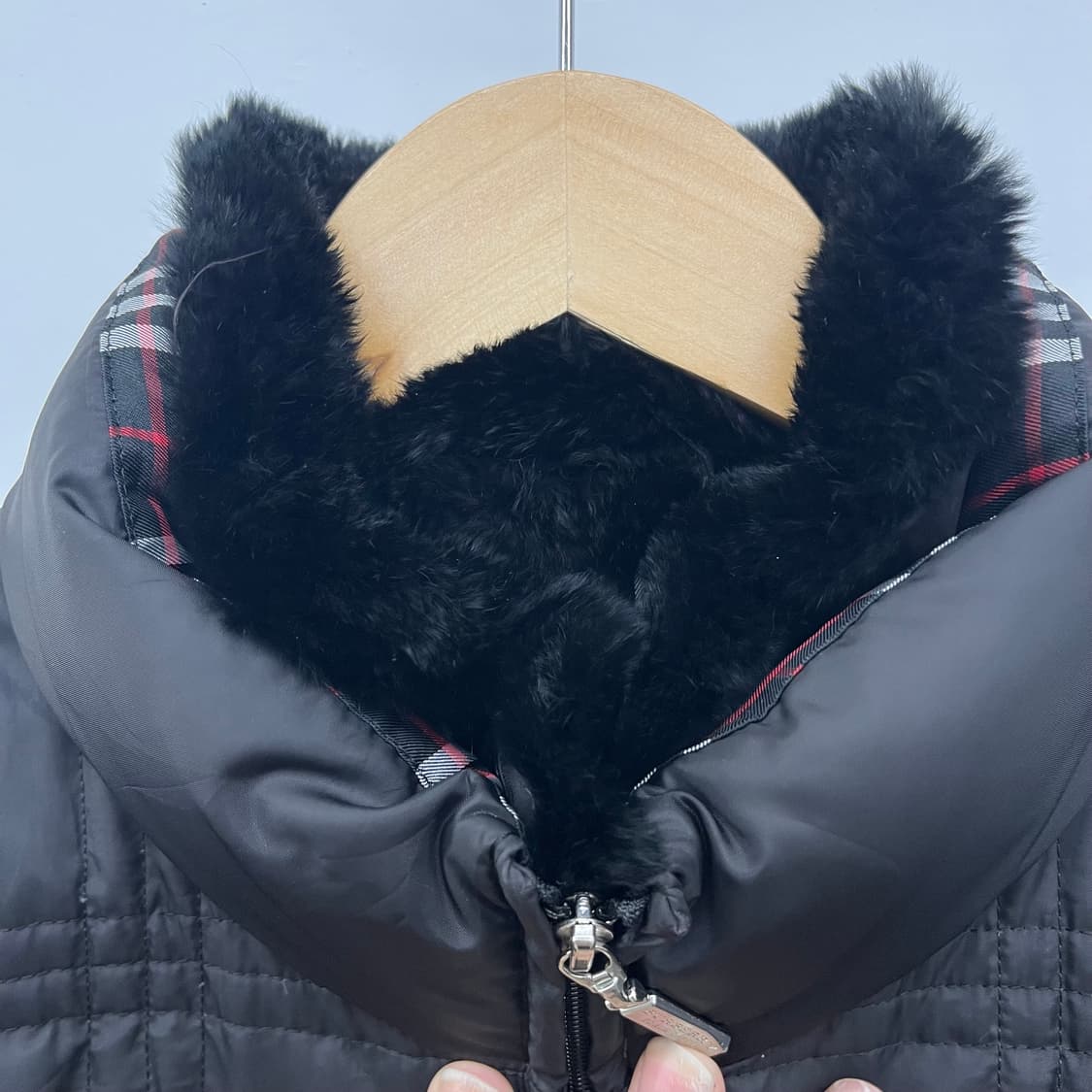 버버리 블랙 퀄팅 패딩 점퍼 상품이미지4