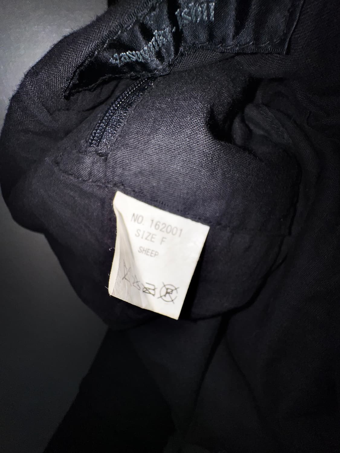 야스유키 이시이 가죽 크로스백 상품이미지4