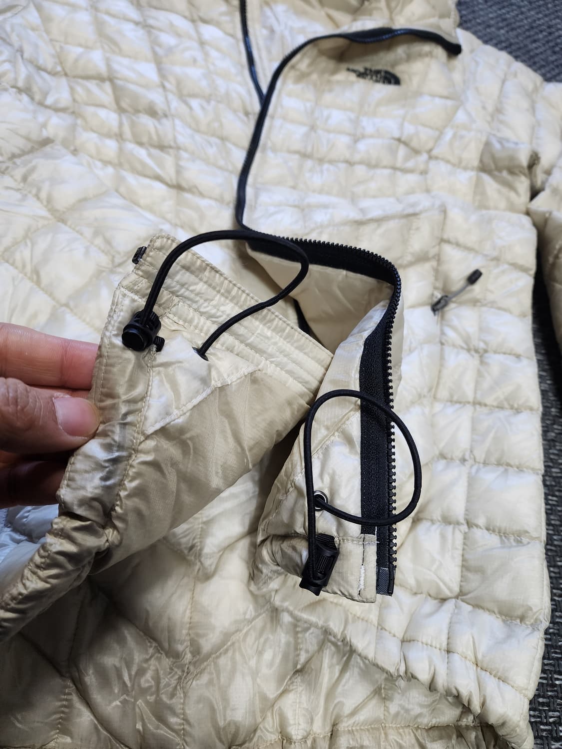 여성 노스페이스 후드 경량패딩 상품이미지6