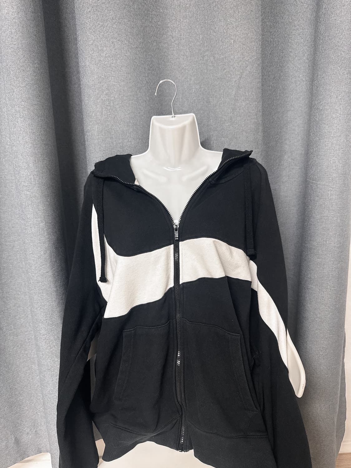 나이키 빅로고 후드집업 상품이미지1