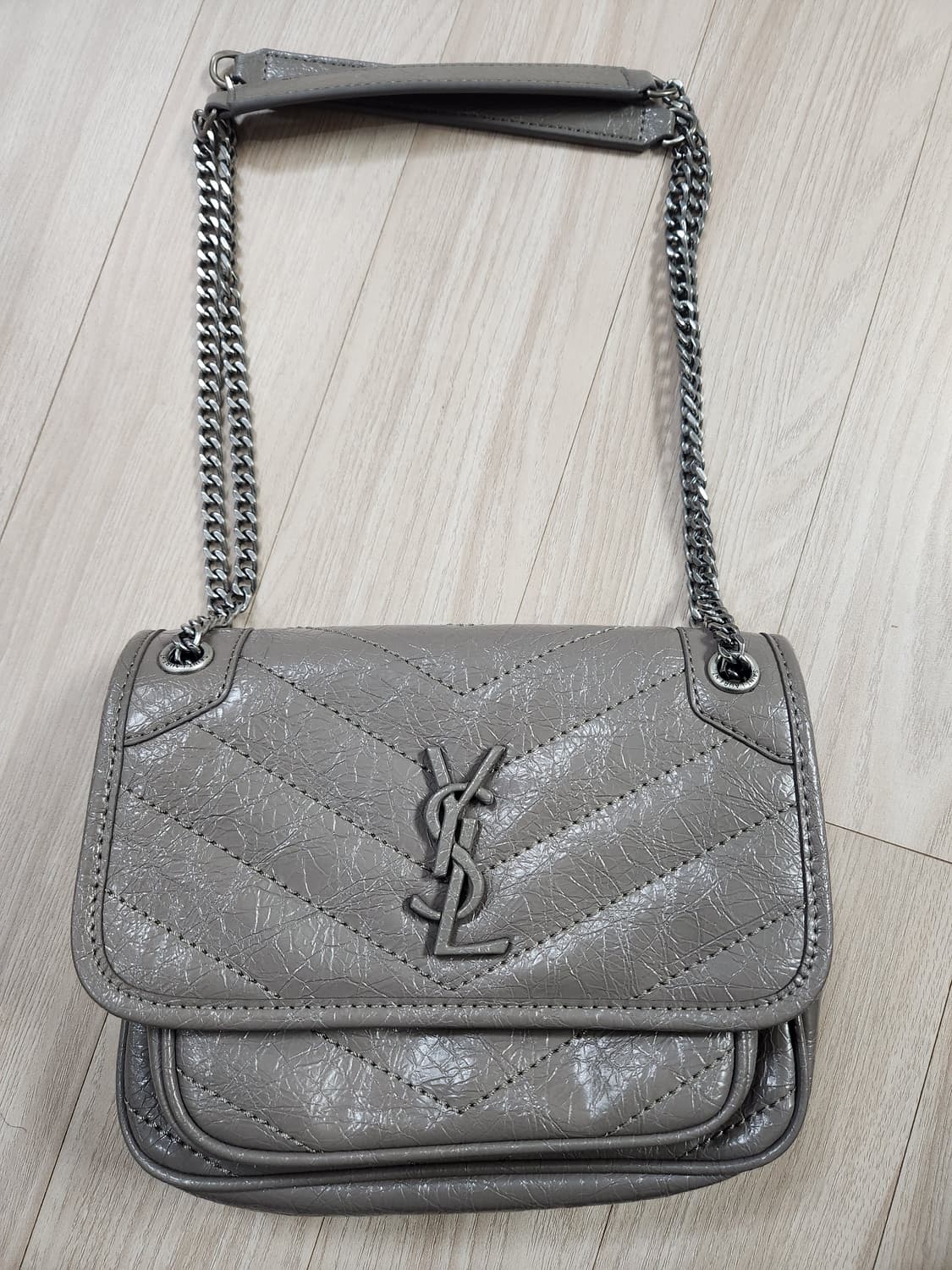 니키 그레이 숄더백 상품이미지2