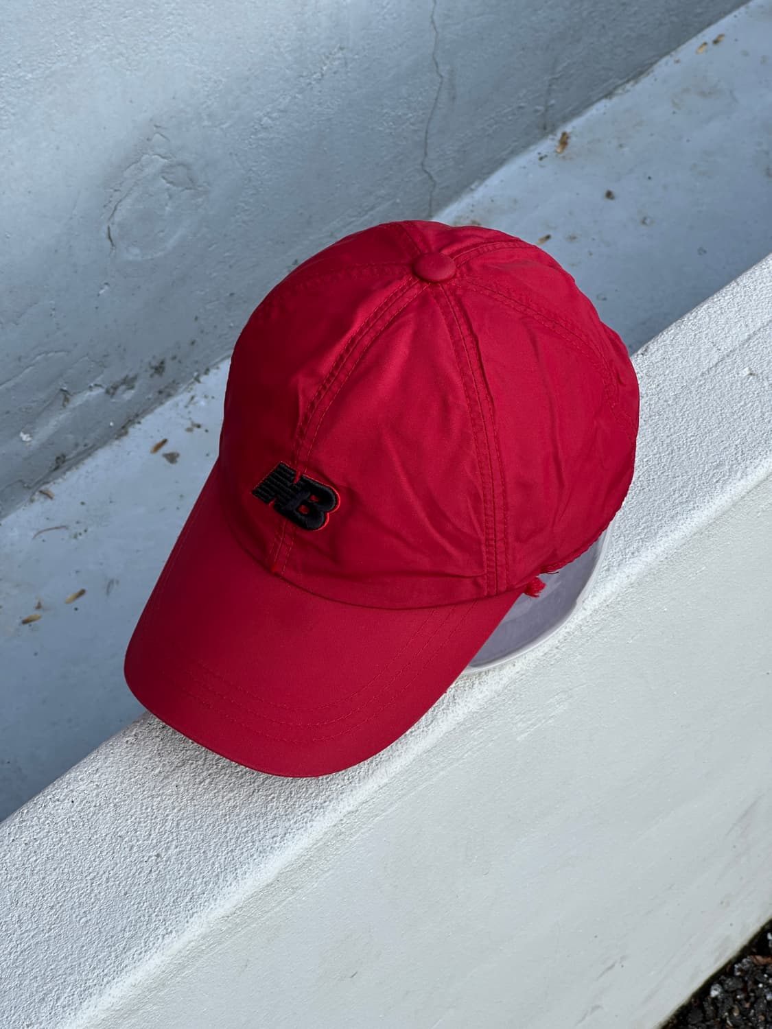 [M] 뉴발란스 로고 레드 나일론 볼캡 모자 상품이미지2