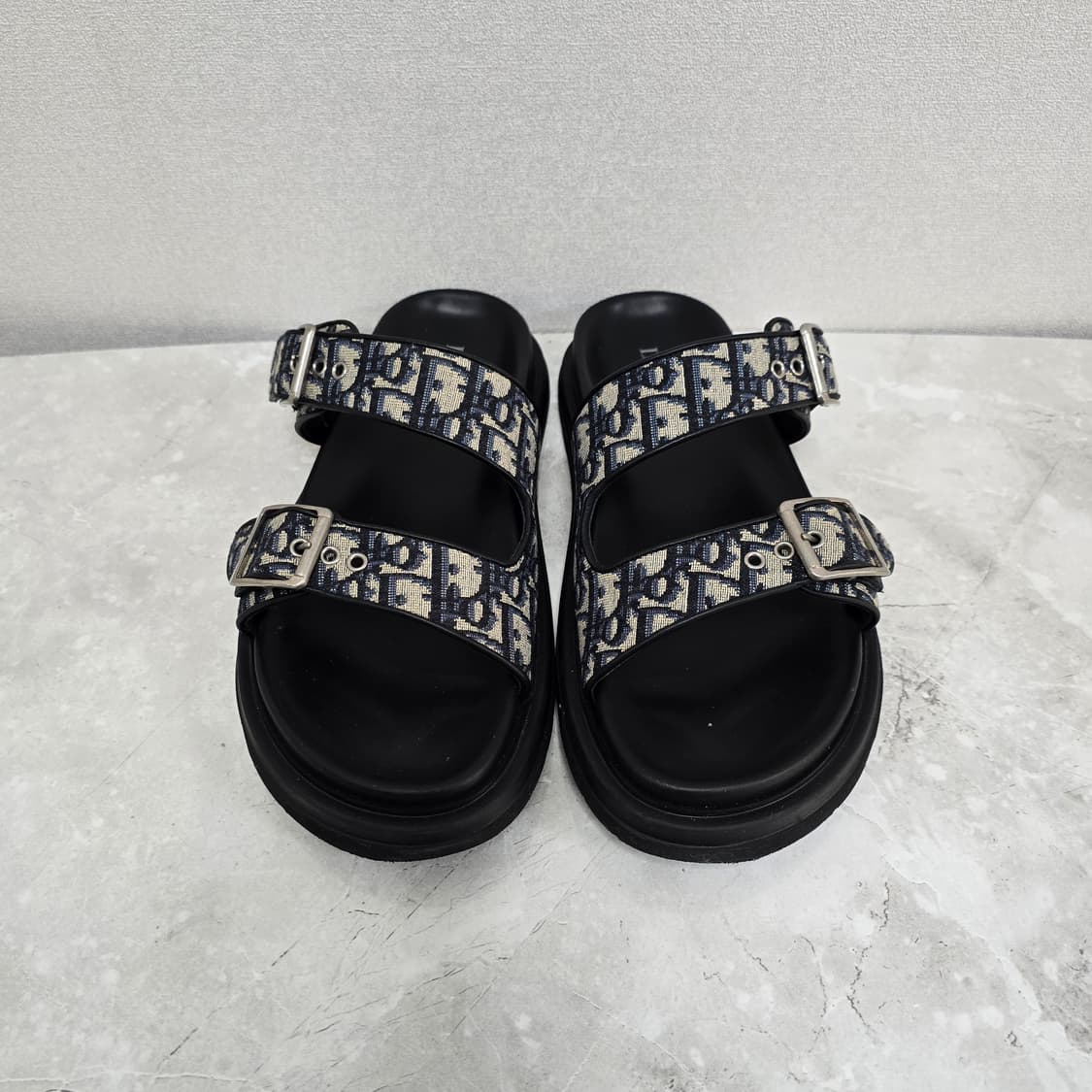 디올 오블리크 샌들 슬리퍼 42사이즈 270 275 판매 상품이미지2