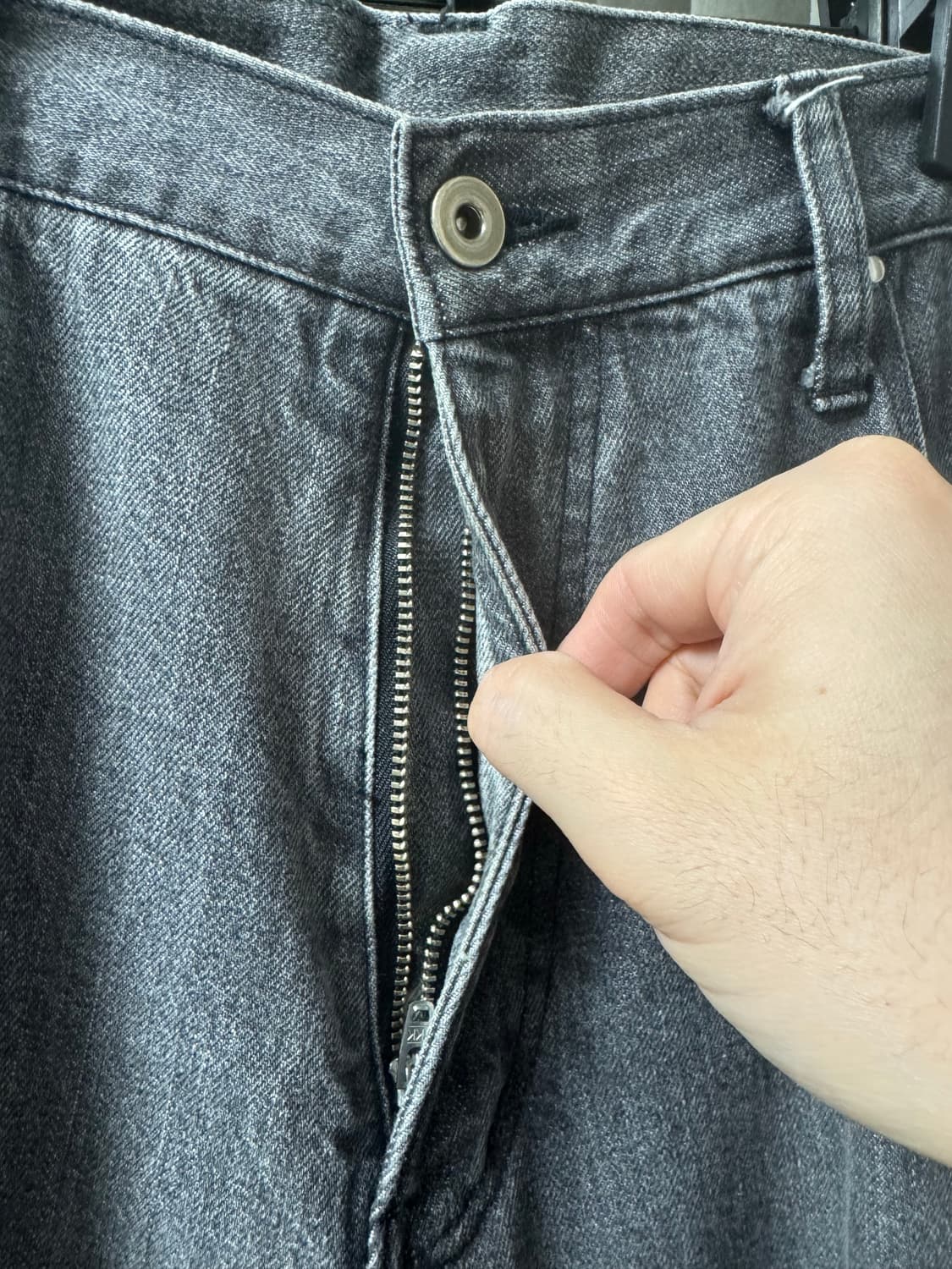 이즈네스 isness 그레이 팬츠 판매 아프레쎄 헤릴 마티앤선즈 드레익스 상품이미지4