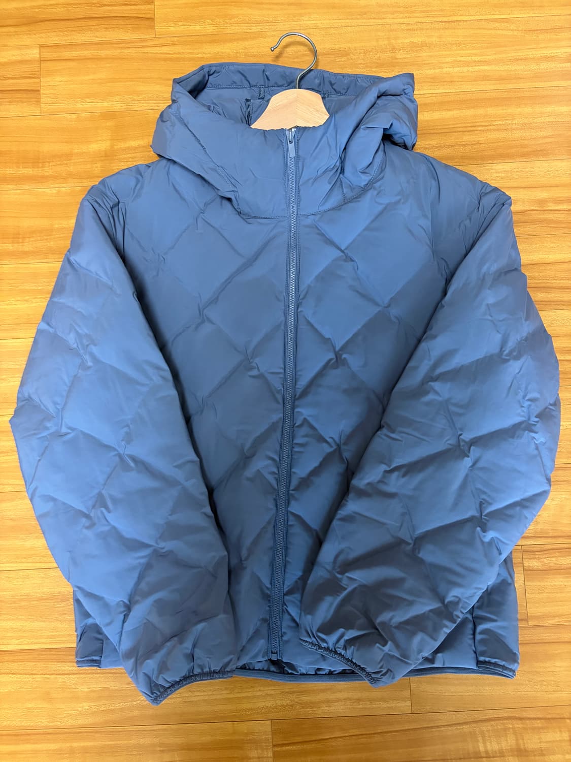 유니클로 퍼프테크파카 경량패딩 블루 m 상품이미지1