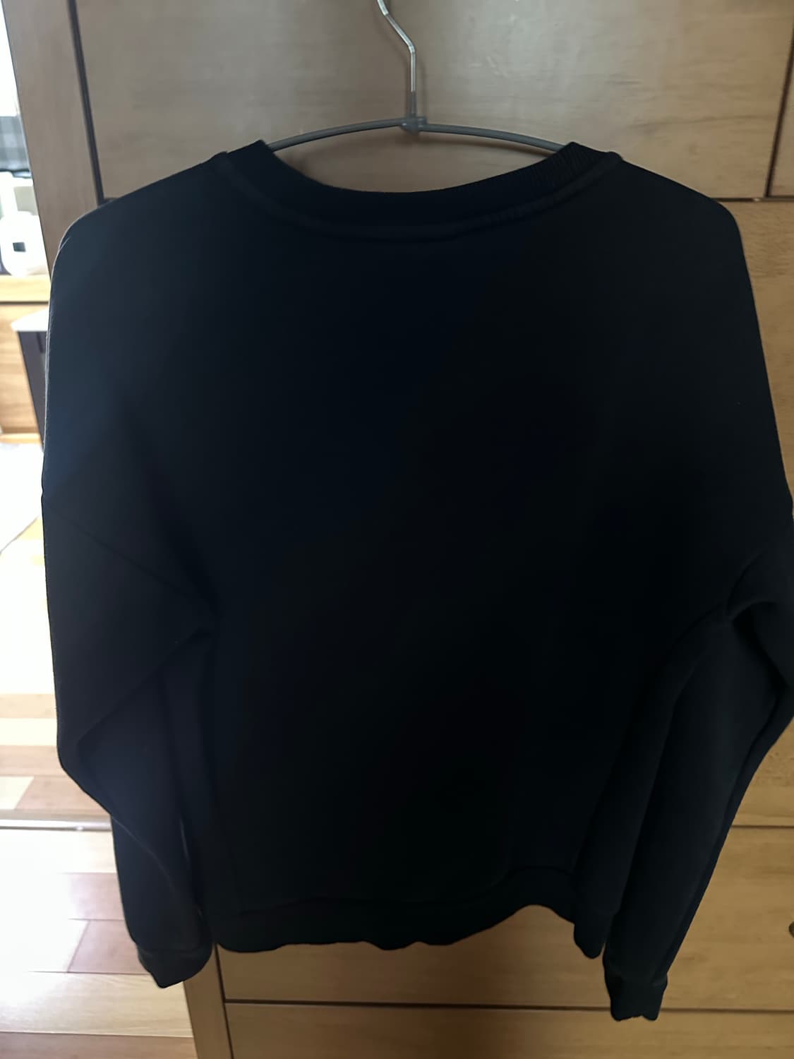 아디다스맨투맨 팝니다 상품이미지3