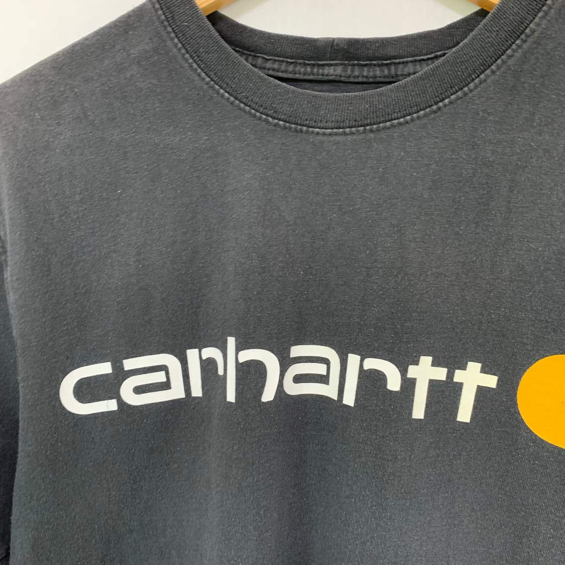 칼하트 차콜 빅 로고 프린팅 반팔 티셔츠 빈티지 남녀공용 상품이미지5