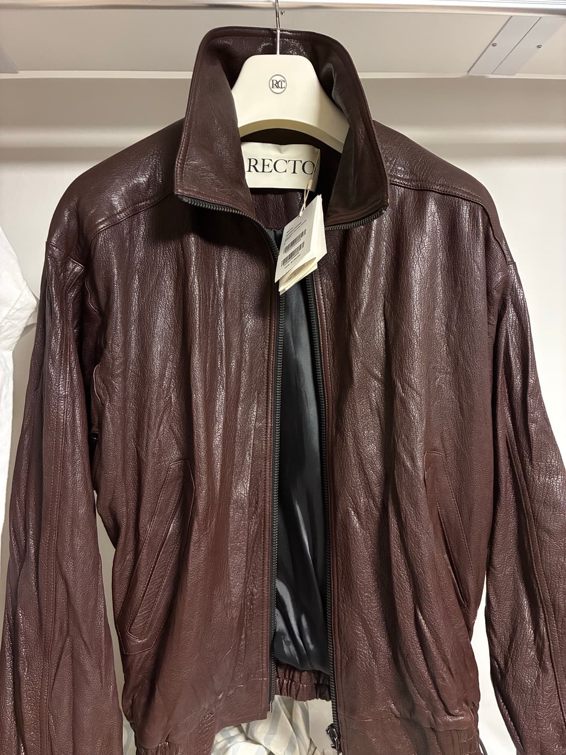 HIGH-NECK LEATHER JUMPER (BROWN) 상품이미지2