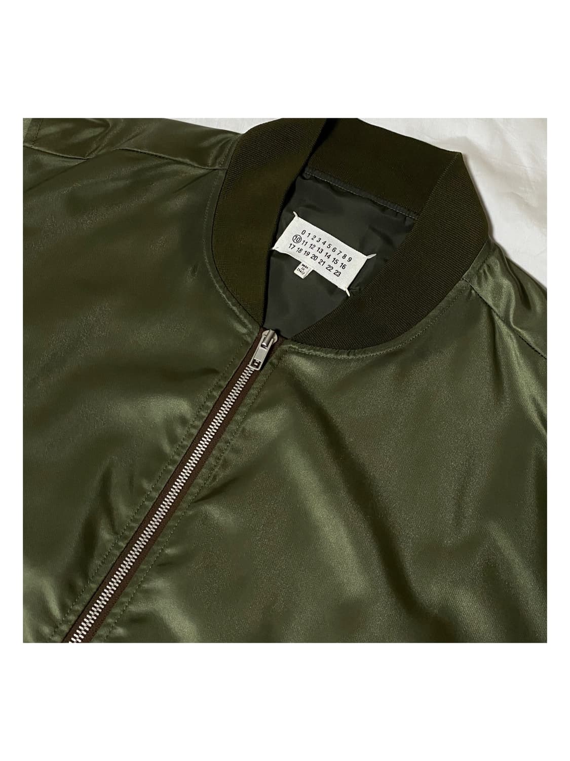 마르지엘라 스플릿 햄 컷아웃 봄버 자켓 아카이브 아티저널 ma1 상품이미지4