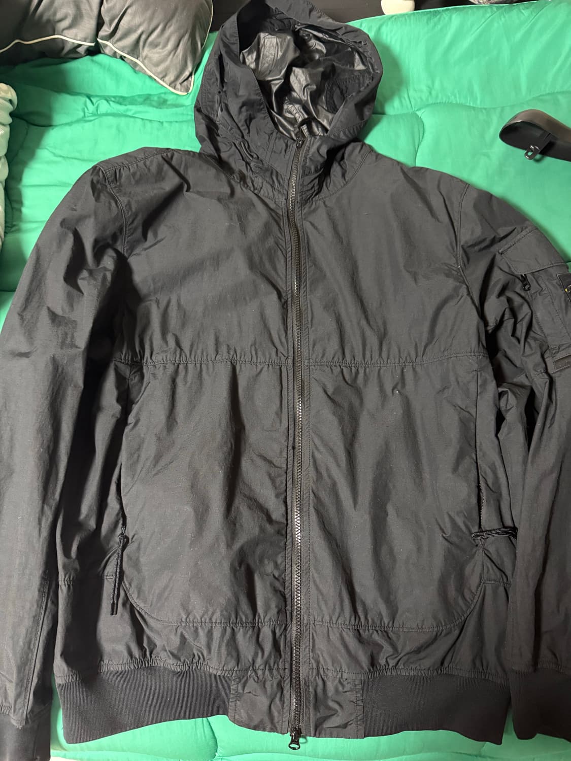 스톤아일랜드 나슬란 라이트 와트로 자켓 L 상품이미지1