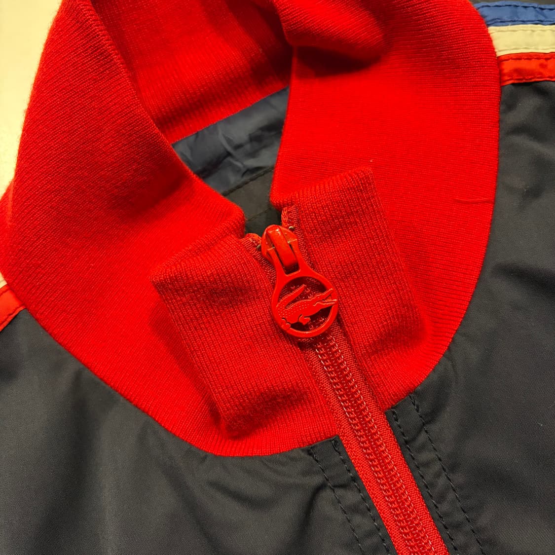 [105] 라코스테 네이비 사이드라인 바람막이 자켓 D200 상품이미지4