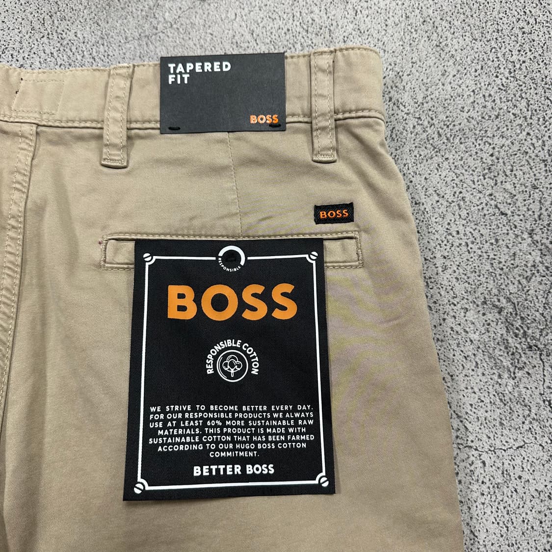 ✨ (새상품) 휴고보스 테이퍼드 핏 치노 팬츠  상품이미지3