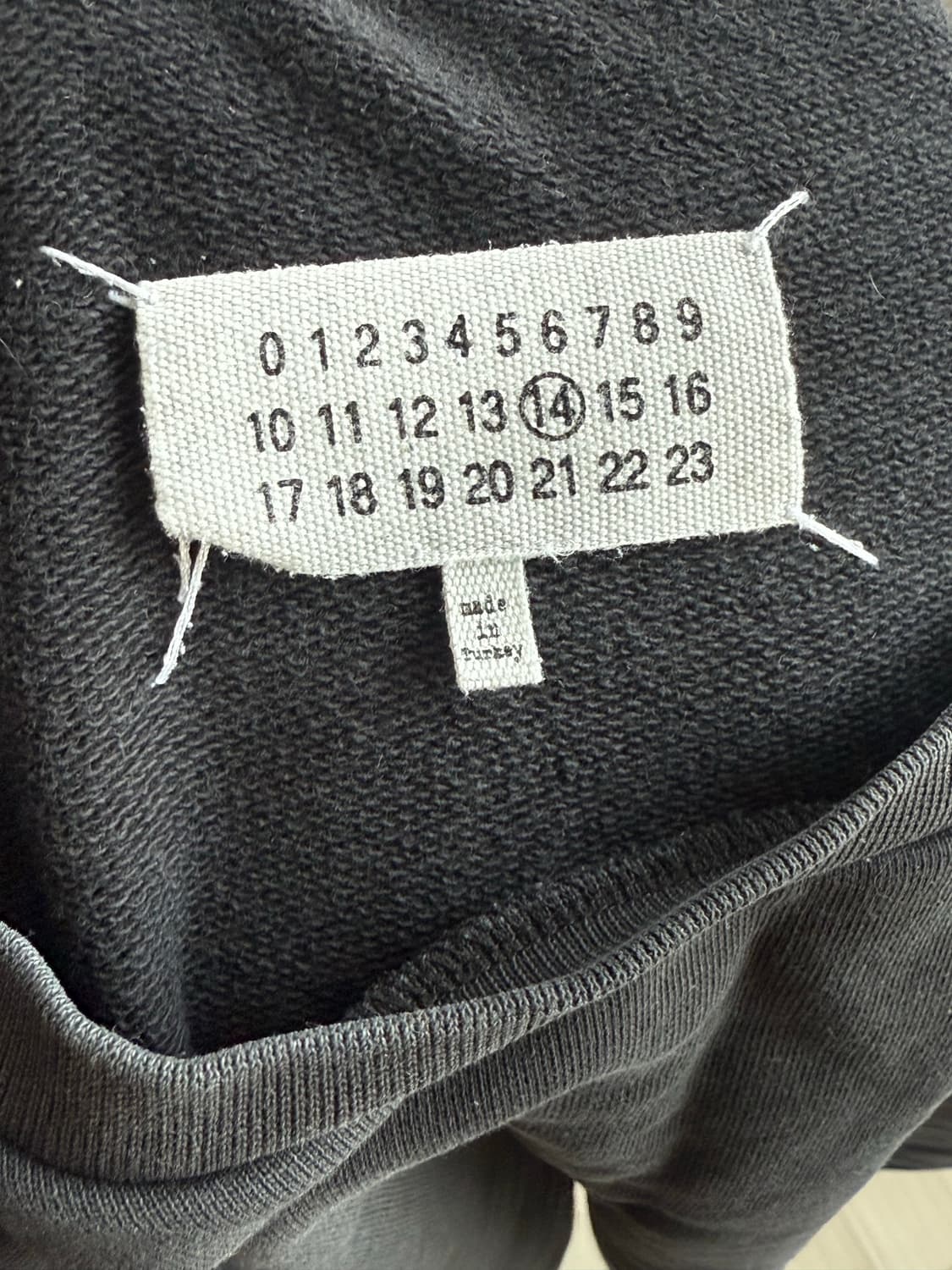 마르지엘라 엘보 패치 맨투맨[L] 상품이미지2