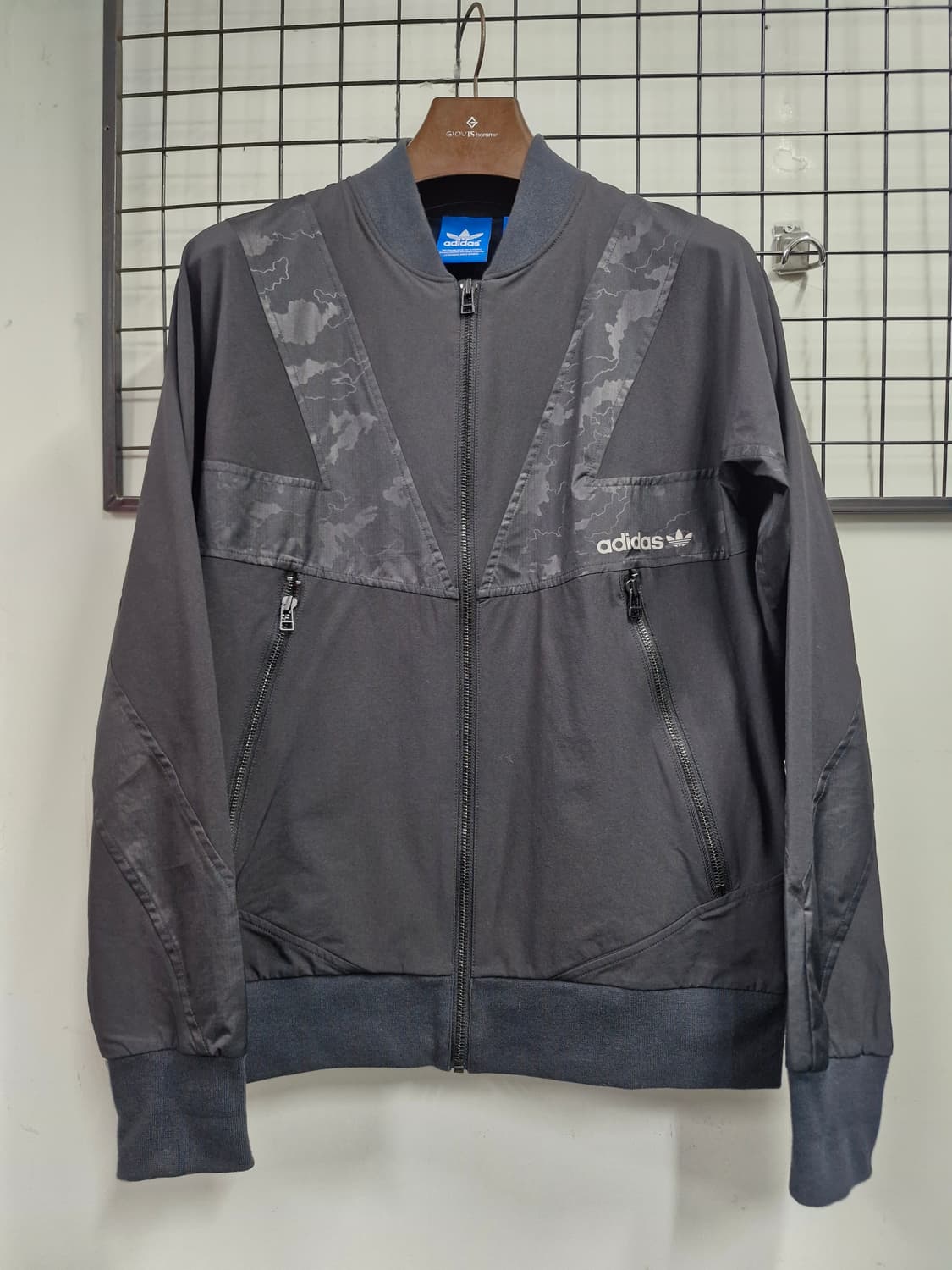 100L 아디다스 기능성 모던 자켓. 상품이미지1