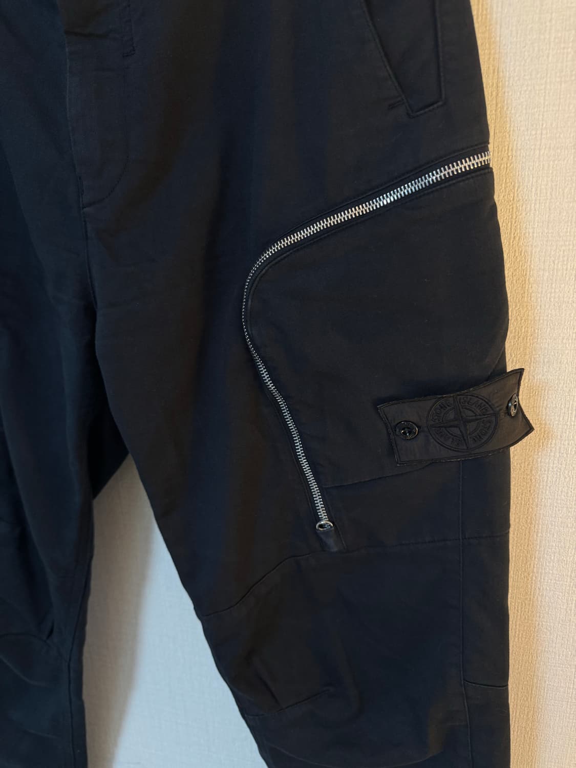 [44]스톤아일랜드 쉐도우 프로젝트 카고팬츠 블랙 상품이미지2
