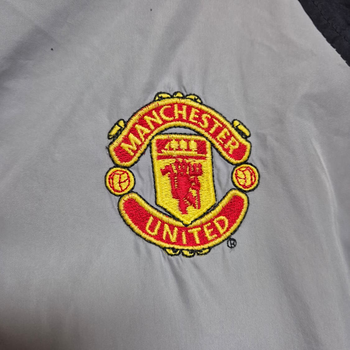 03/04 맨유 레인 자켓 XL 상품이미지3