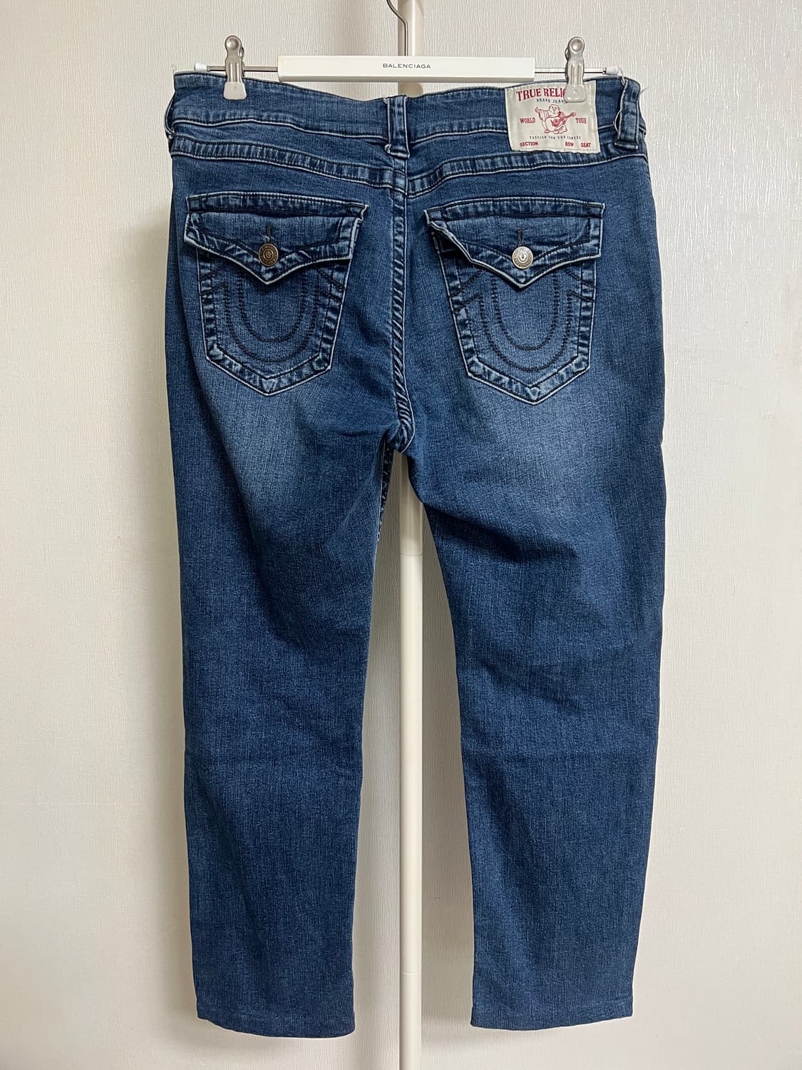 True Religion 트루릴리전 시그니처 플랩 포켓 중청 데님 (36 상품이미지8