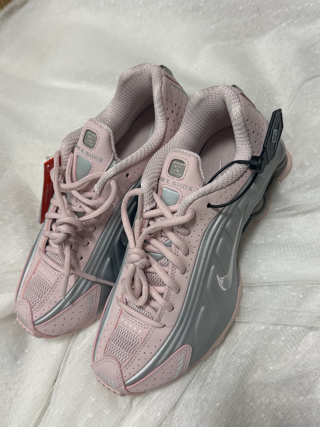 (W) 나이키 샥스 R4 베얼리 로즈 메탈릭 플래티넘 상품이미지6