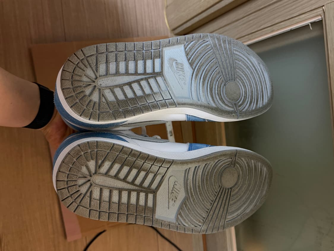 [300] 나이키 조던1 하이퍼로얄 상품이미지5