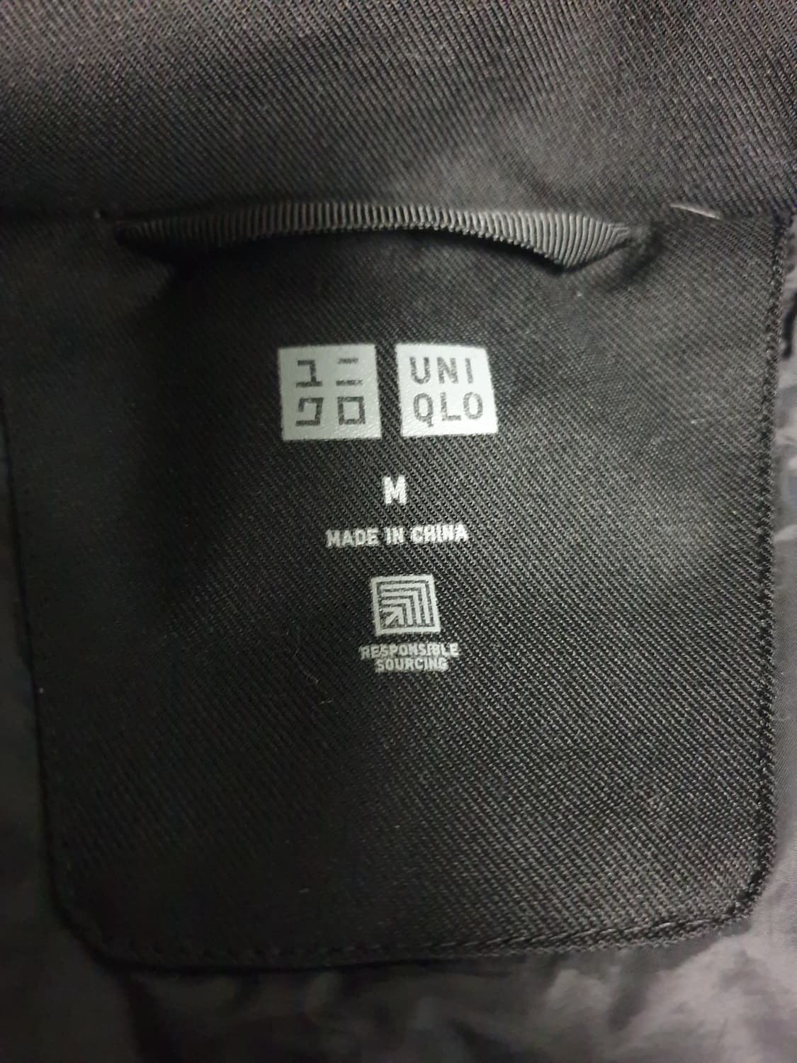 유니클로 하이브리드 다운파카 블랙 (M) 상품이미지5