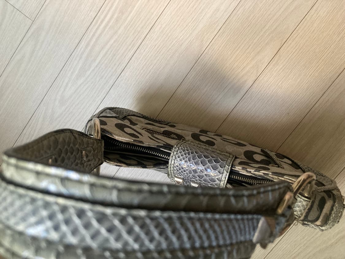 guess python bag 상품이미지7