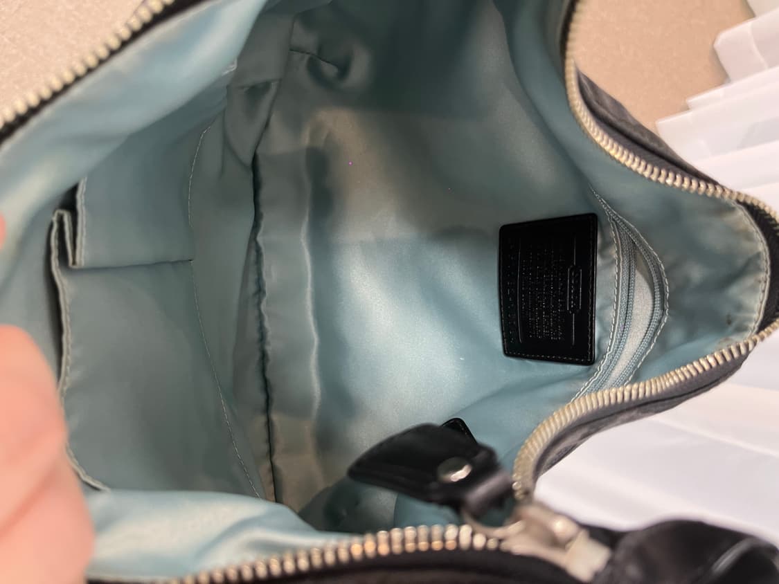 Coach Black Logo Shoulder Bag 상품이미지9