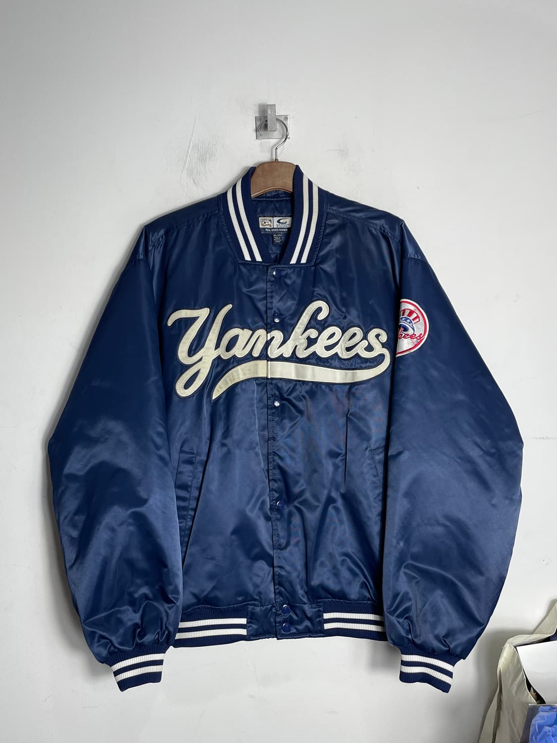 90s 뉴욕 양키스 쿠스퍼다운 새틴 자켓 G-III 스타디움 점퍼 상품이미지1