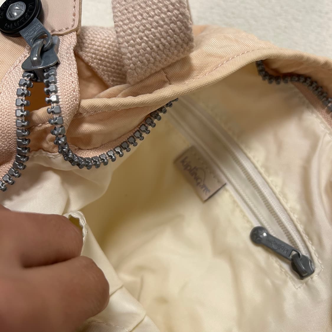 Kipling Beige Shoulder Bag 상품이미지6